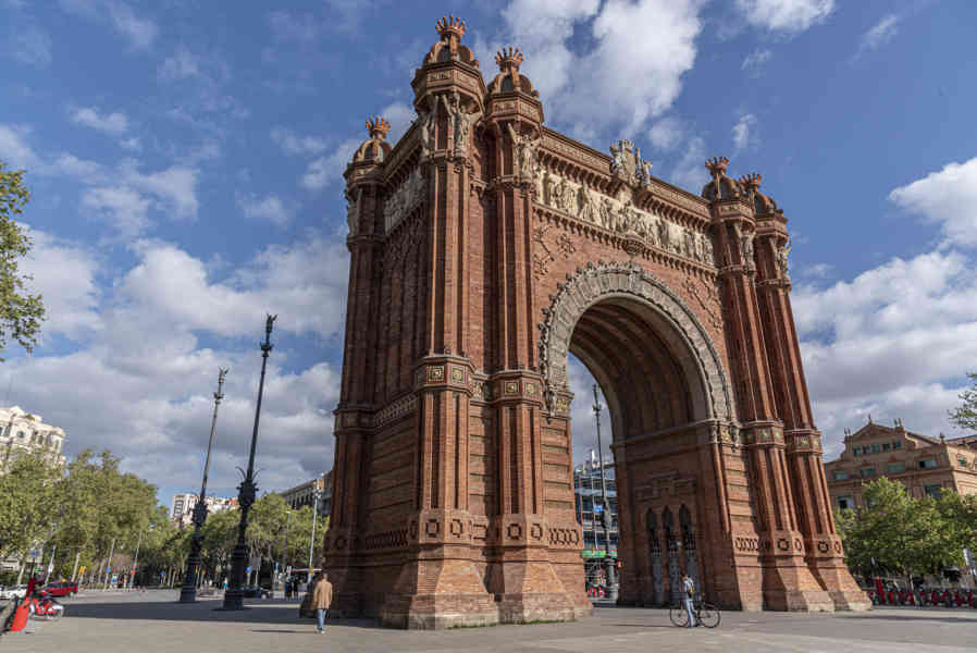 Barcelona - Arco de Triunfo de Barcelona 3.jpg
